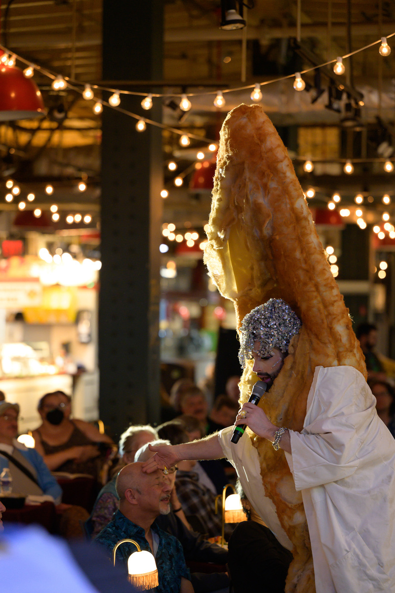 AAAHH!!! Eat-Along at Reading Terminal Market | The Bearded Ladies